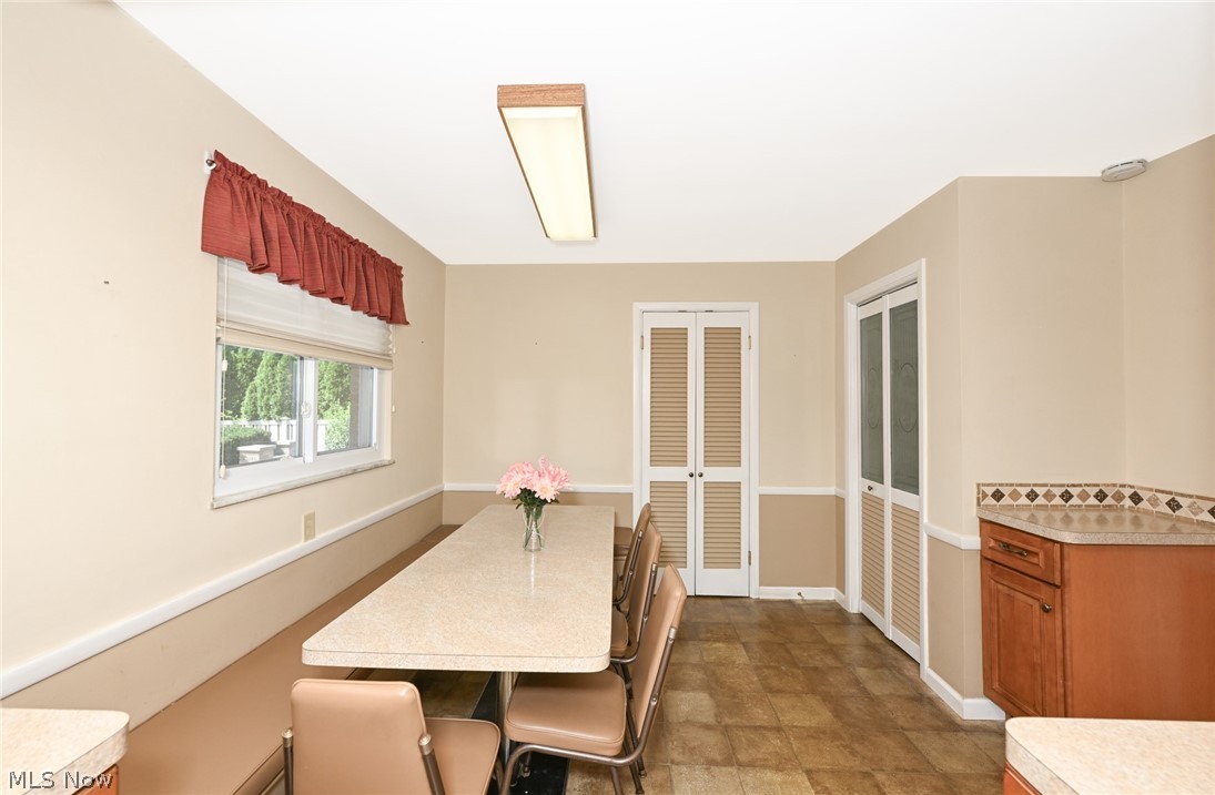 5014 Douglas Drive North Olmsted OH 44070