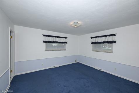 5014 Douglas Drive North Olmsted OH 44070