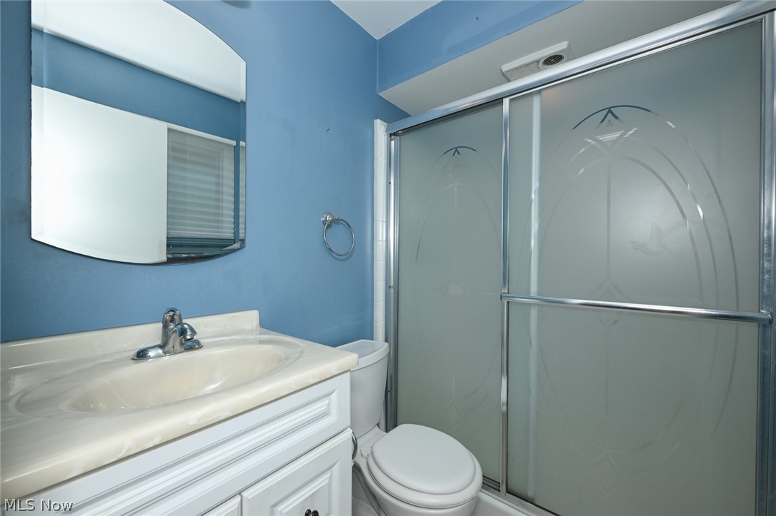 5014 Douglas Drive North Olmsted OH 44070