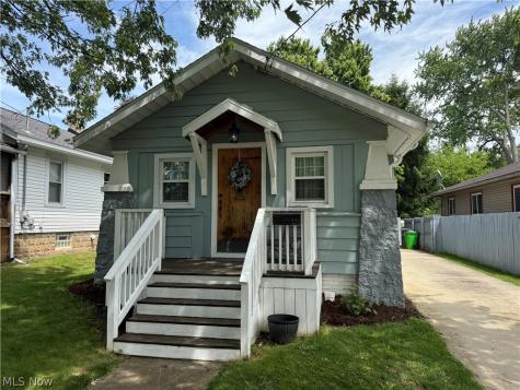 225 29th Street NW Barberton OH 44203
