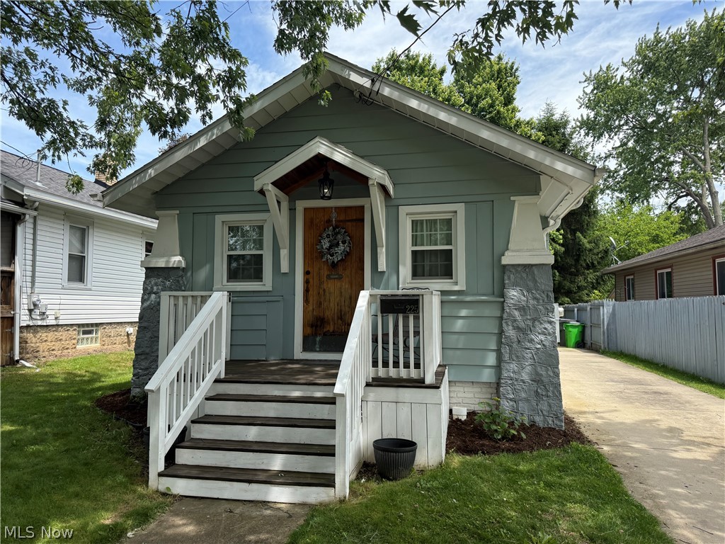 225 29th Street NW Barberton OH 44203