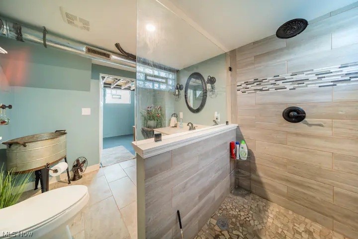 225 29th Street NW Barberton OH 44203