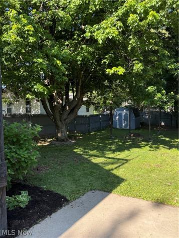 225 29th Street NW Barberton OH 44203