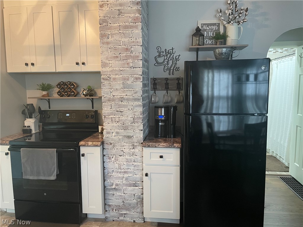 225 29th Street NW Barberton OH 44203