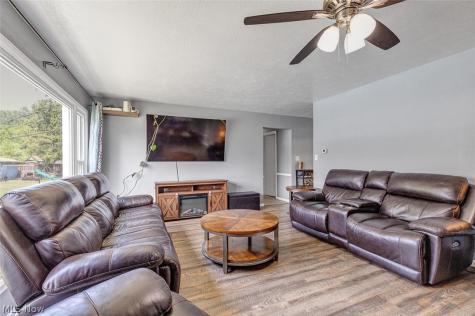 6642 Nancy Drive North Olmsted OH 44070