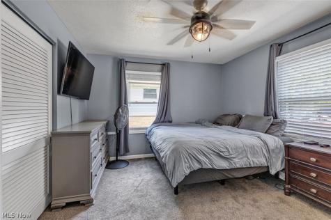 6642 Nancy Drive North Olmsted OH 44070