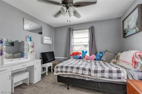 6642 Nancy Drive North Olmsted OH 44070