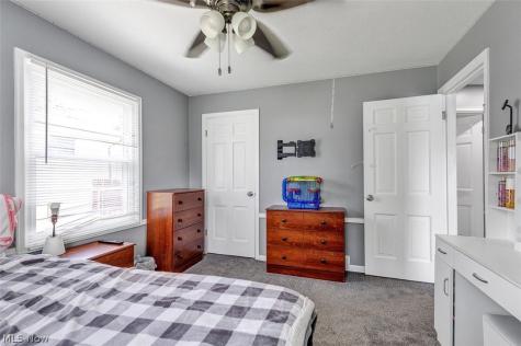 6642 Nancy Drive North Olmsted OH 44070