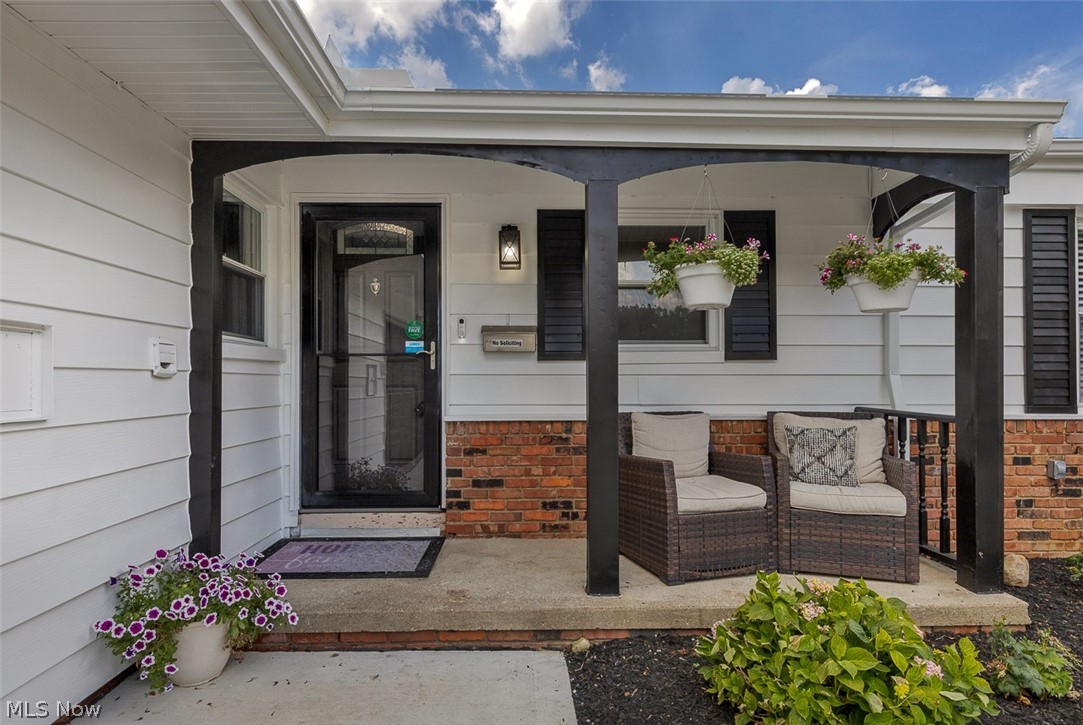 6642 Nancy Drive North Olmsted OH 44070