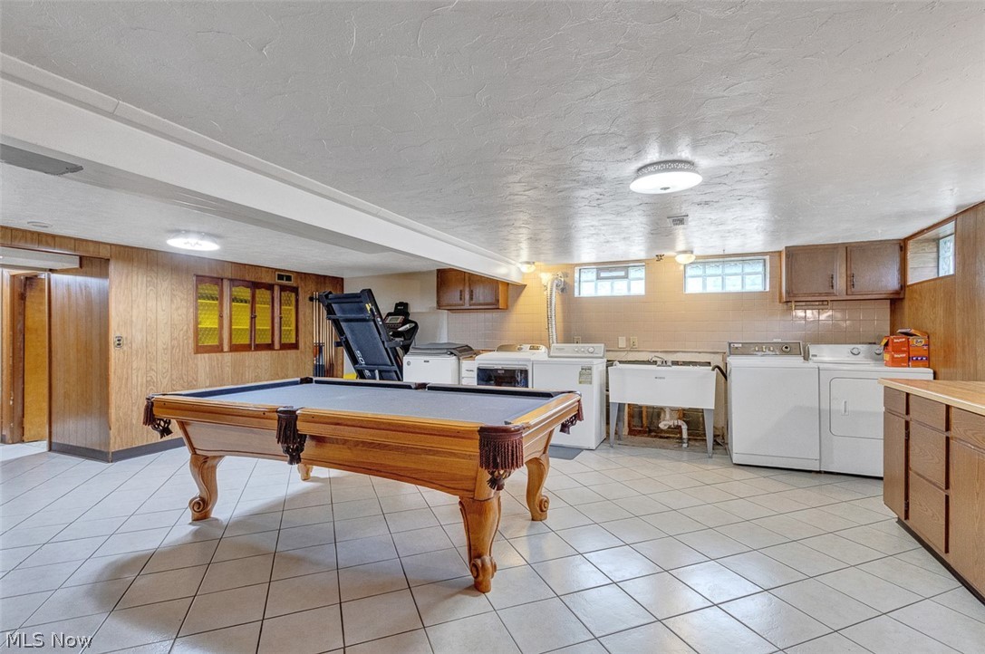 6642 Nancy Drive North Olmsted OH 44070