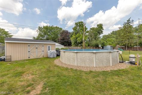 6642 Nancy Drive North Olmsted OH 44070