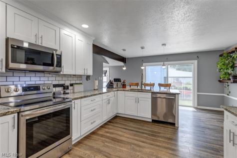 6642 Nancy Drive North Olmsted OH 44070