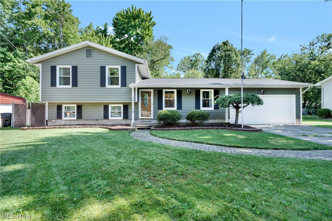 1796 Maple Trace Court Youngstown OH 44515