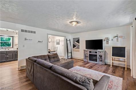 1796 Maple Trace Court Youngstown OH 44515