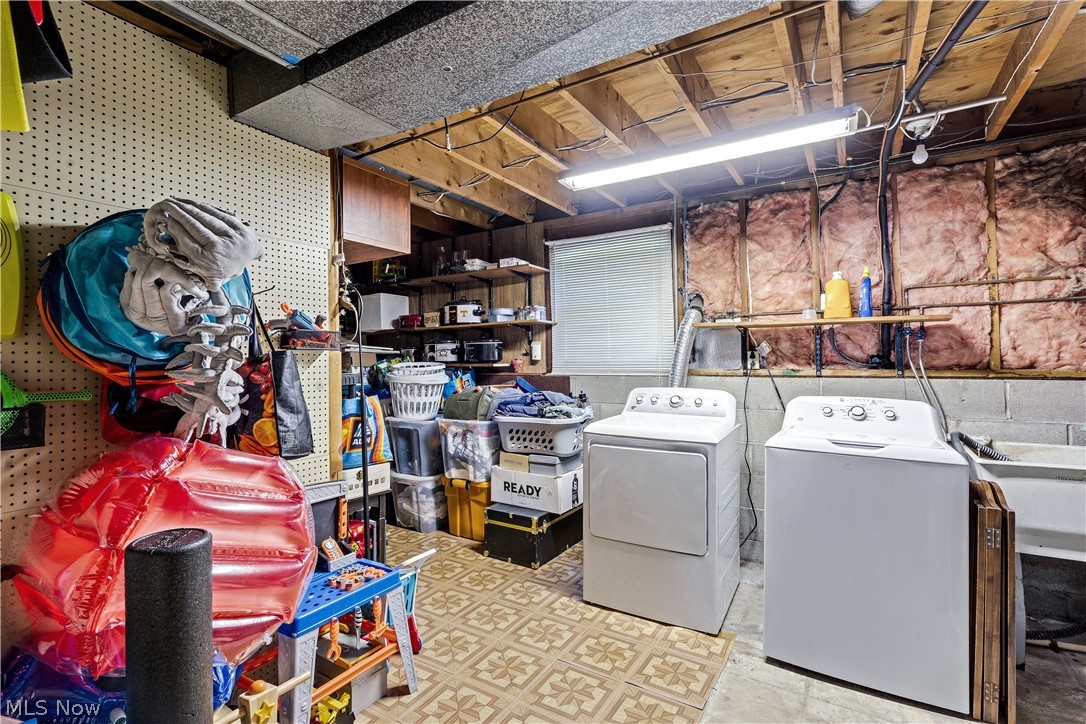 1796 Maple Trace Court Youngstown OH 44515