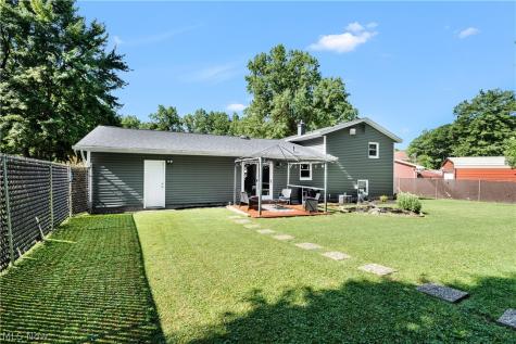1796 Maple Trace Court Youngstown OH 44515