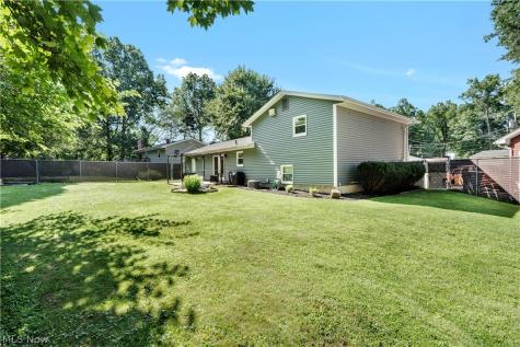 1796 Maple Trace Court Youngstown OH 44515