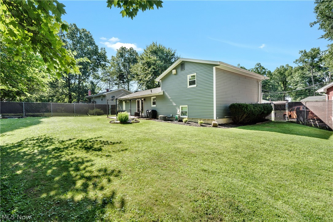 1796 Maple Trace Court Youngstown OH 44515