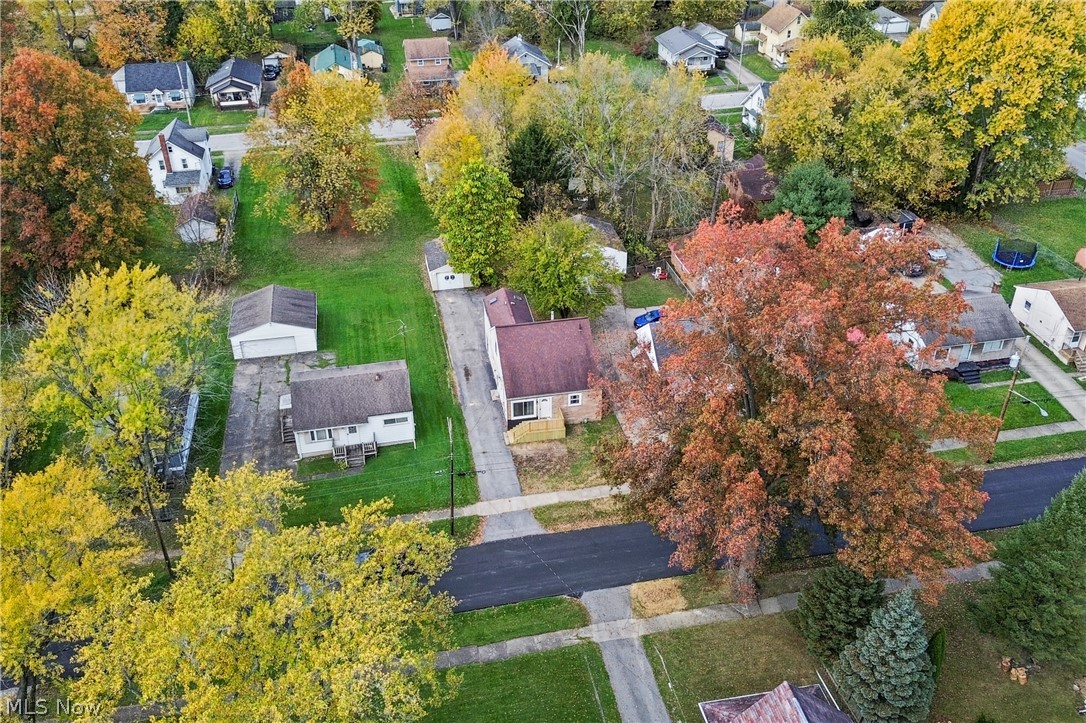 1548 Oak Knoll Avenue SE Warren OH 44484