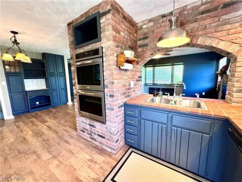 8016 Harris Drive Garrettsville OH 44231