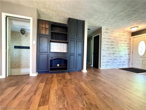 8016 Harris Drive Garrettsville OH 44231