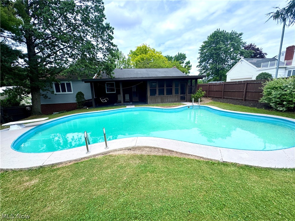 8016 Harris Drive Garrettsville OH 44231