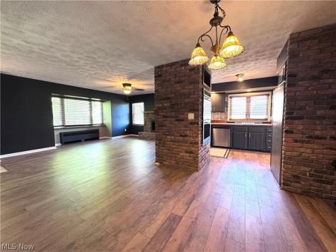 8016 Harris Drive Garrettsville OH 44231