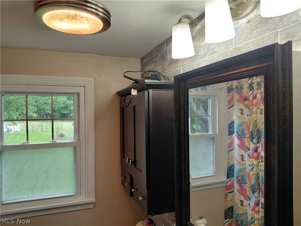 7489 Van Ness Avenue Hubbard OH 44425