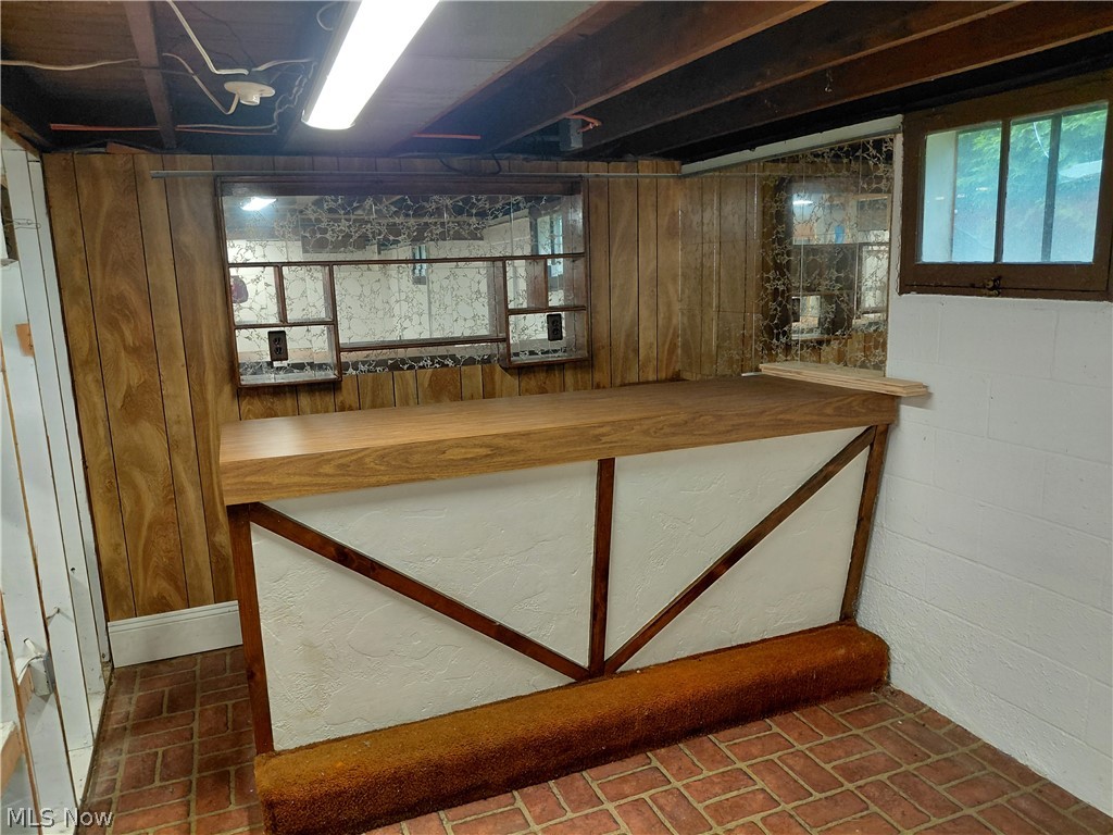 7489 Van Ness Avenue Hubbard OH 44425