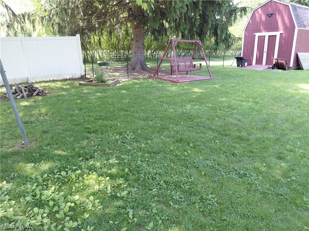 7489 Van Ness Avenue Hubbard OH 44425