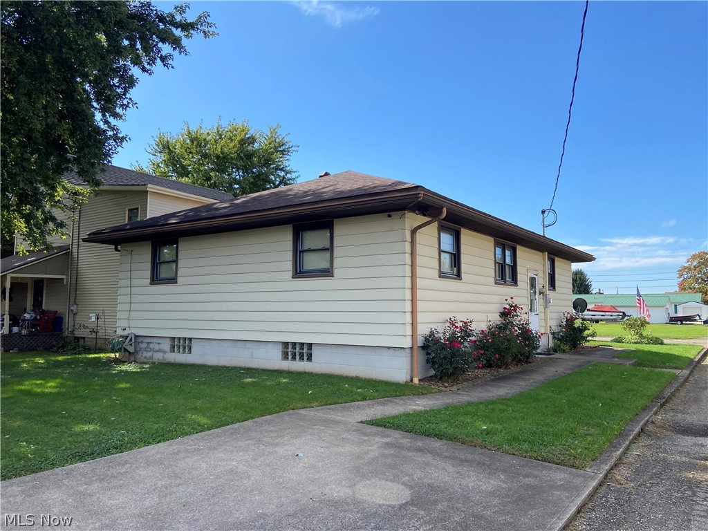 507 Wood Avenue Newcomerstown OH 43832