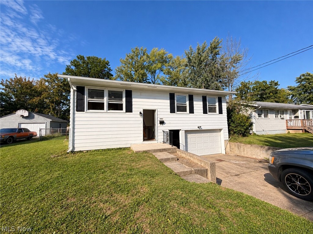 3086 Solar Drive NW Warren OH 44485