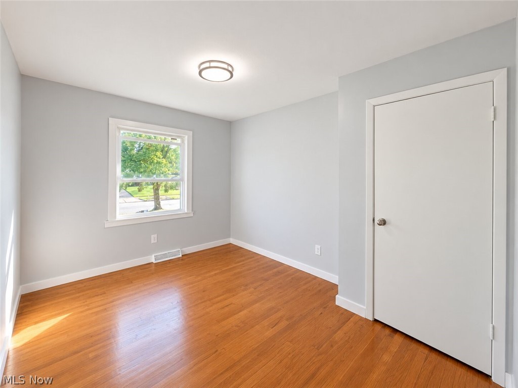 3086 Solar Drive NW Warren OH 44485