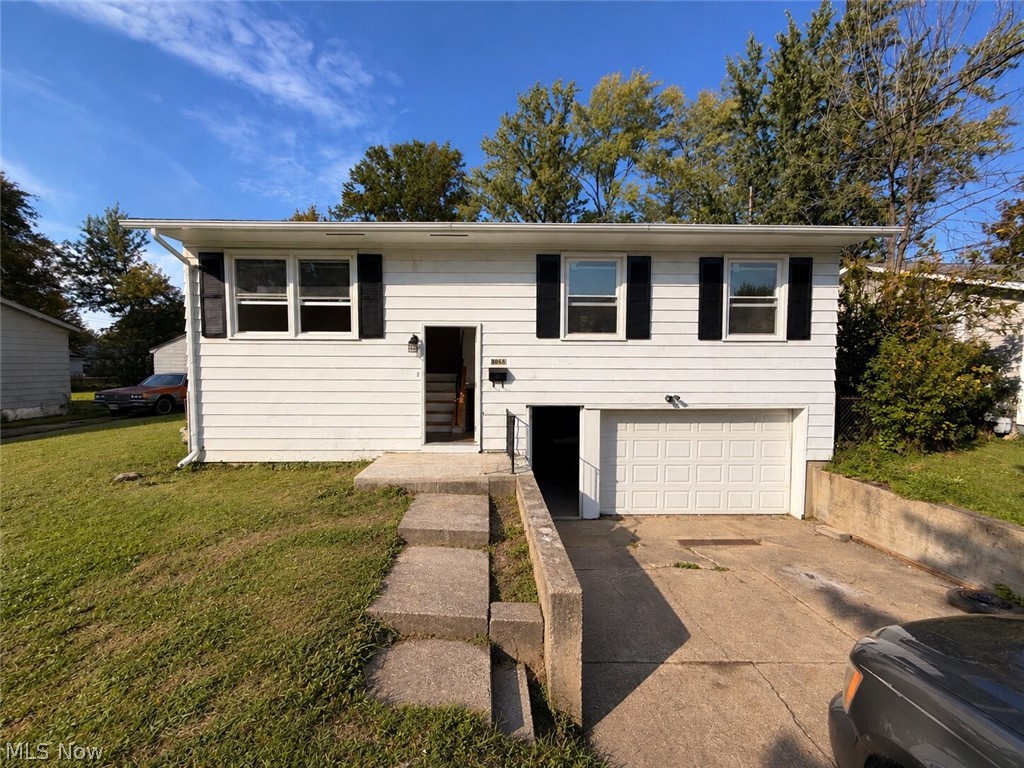 3086 Solar Drive NW Warren OH 44485