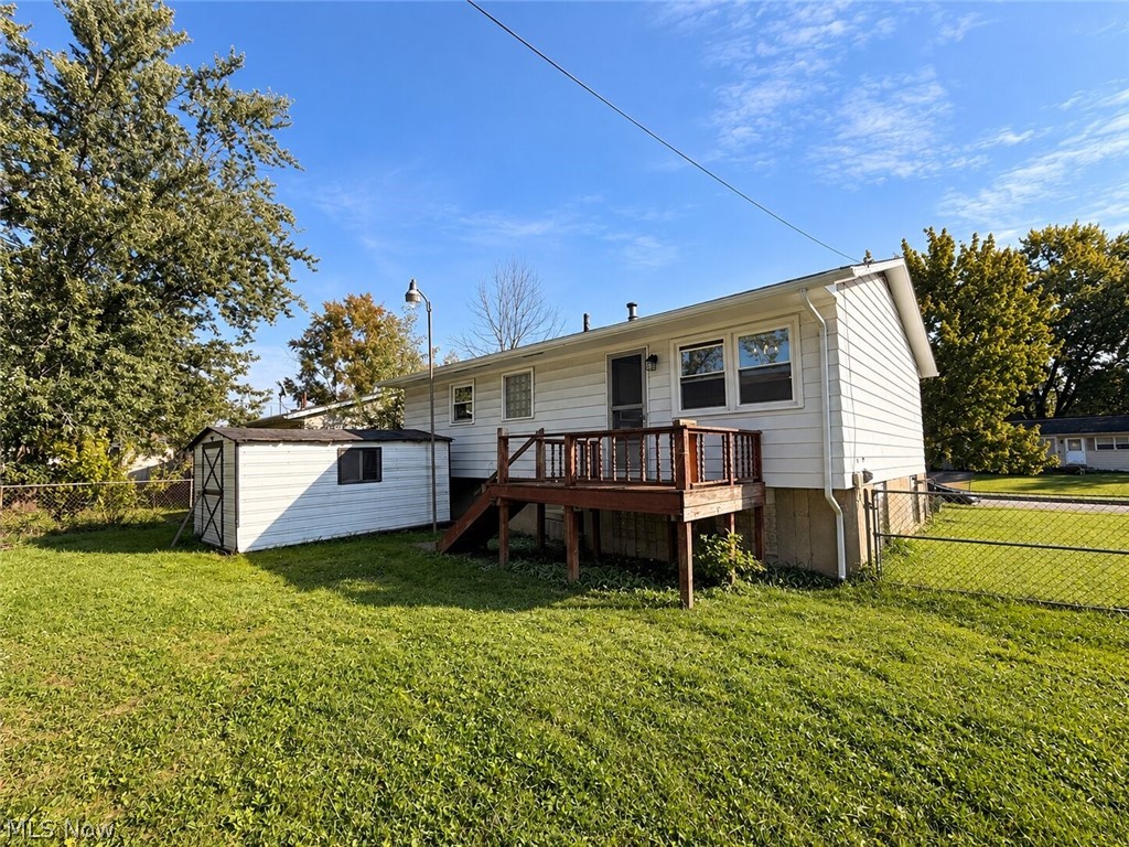 3086 Solar Drive NW Warren OH 44485