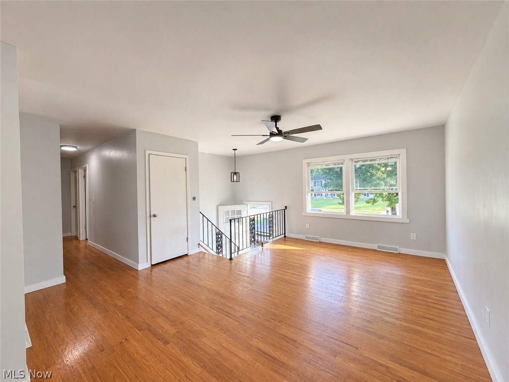 3086 Solar Drive NW Warren OH 44485