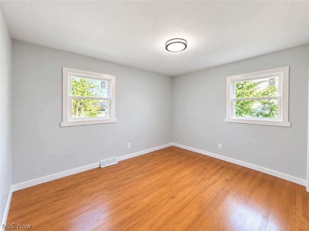 3086 Solar Drive NW Warren OH 44485