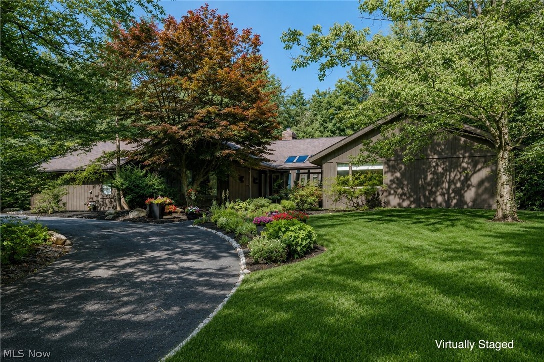 8 Louis Drive Pepper Pike OH 44124