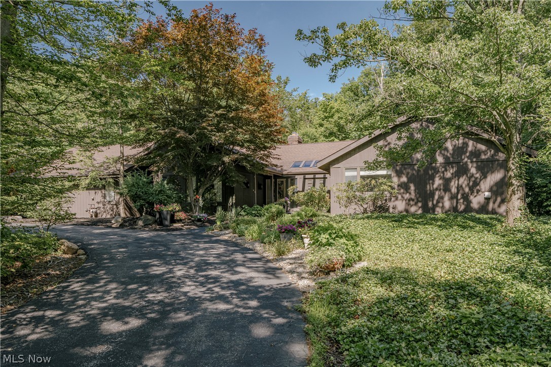 8 Louis Drive Pepper Pike OH 44124