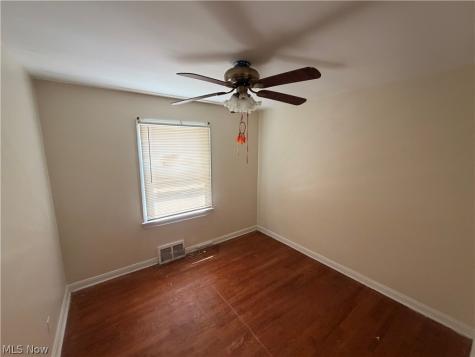 16803 Eldamere Cleveland OH 44128