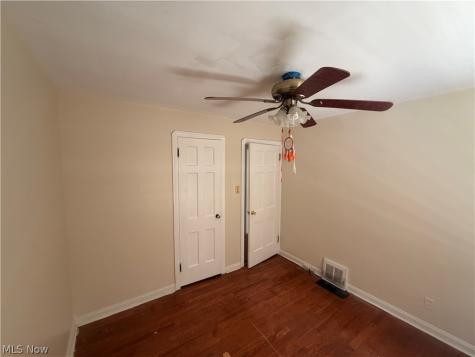 16803 Eldamere Cleveland OH 44128