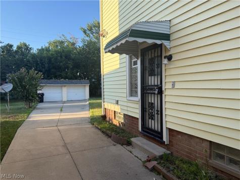 16803 Eldamere Cleveland OH 44128