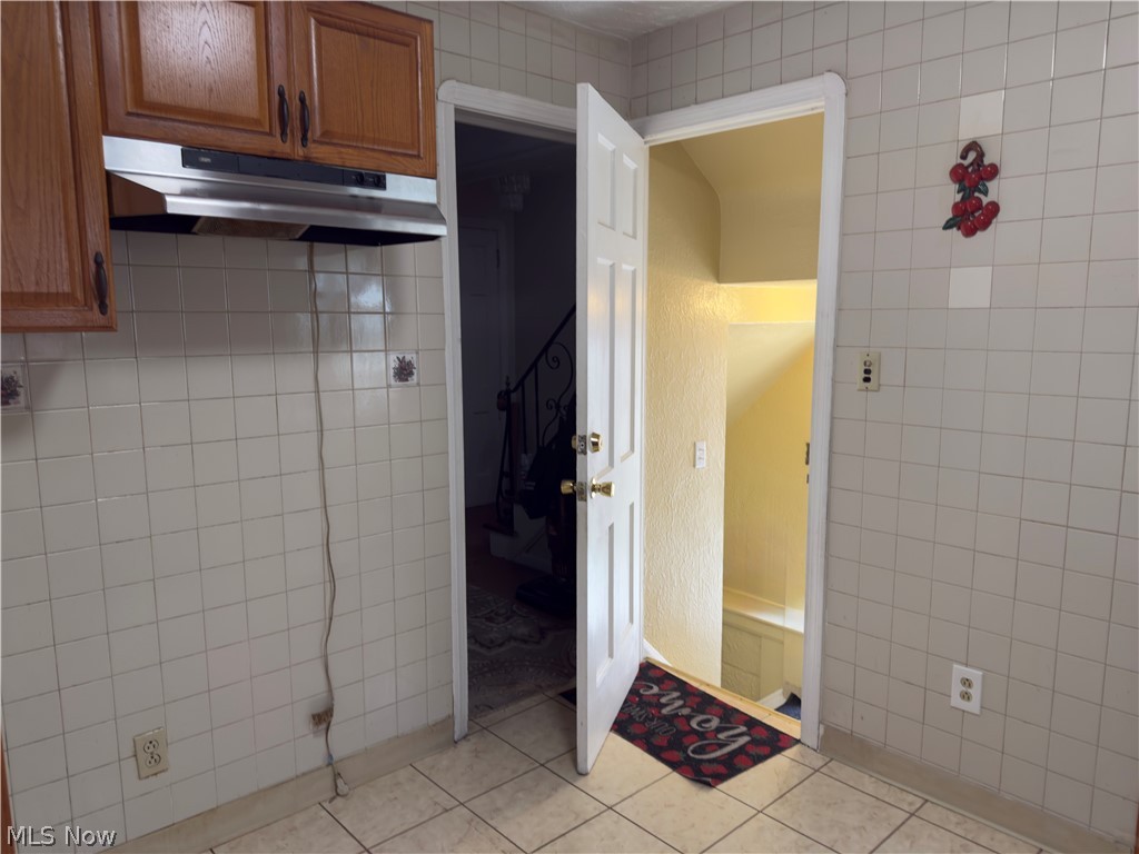 16803 Eldamere Cleveland OH 44128