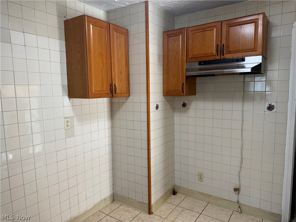 16803 Eldamere Cleveland OH 44128