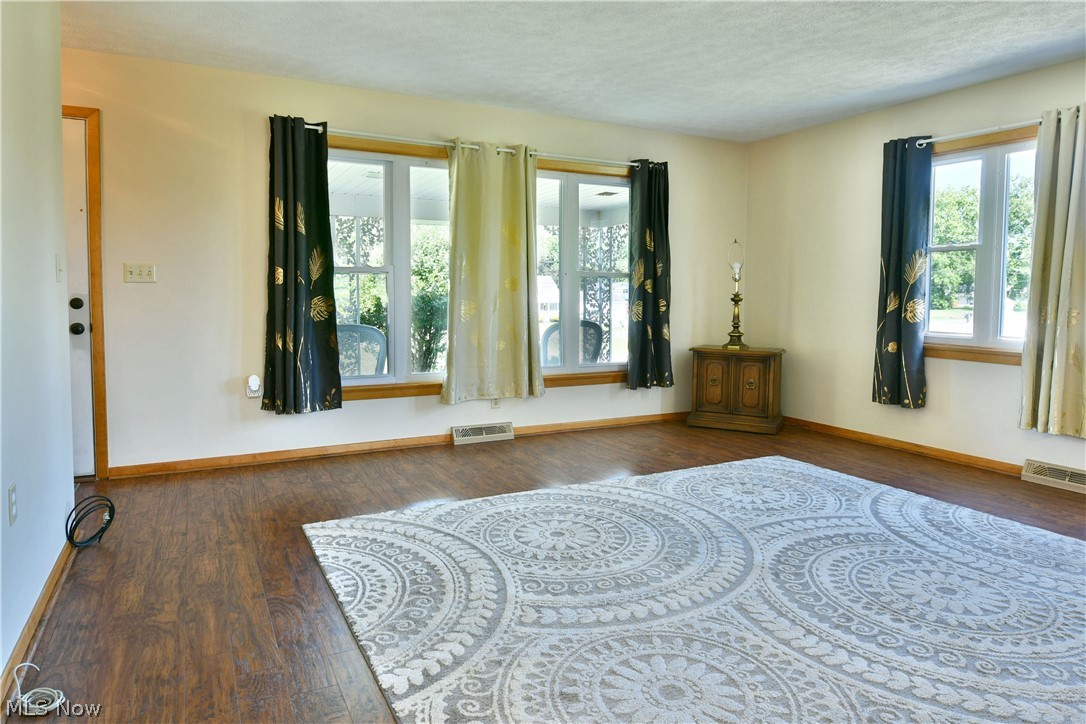 4988 State Route 46 Cortland OH 44410