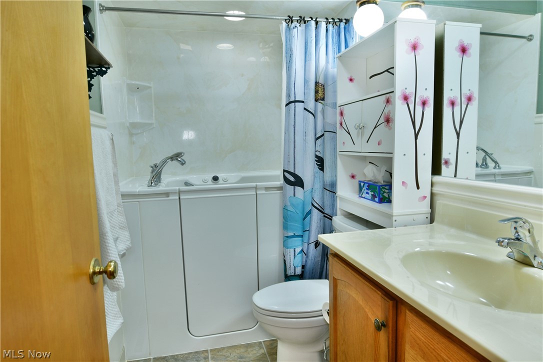4988 State Route 46 Cortland OH 44410
