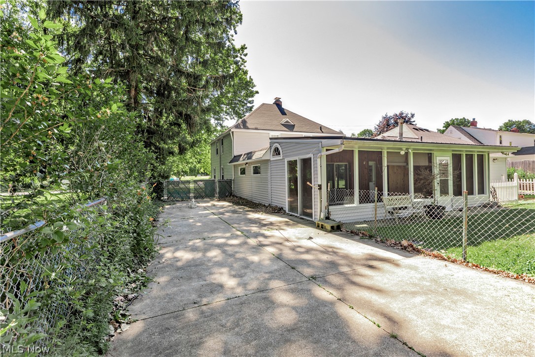 2804 Orchard Drive Willoughby Hills OH 44092
