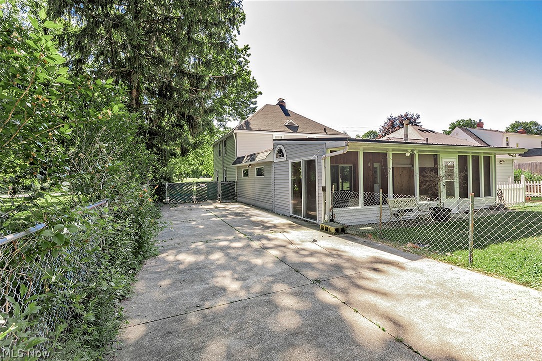 2804 Orchard Drive Willoughby Hills OH 44092