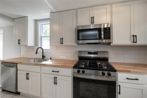 23860 Alberton Road Euclid OH 44123
