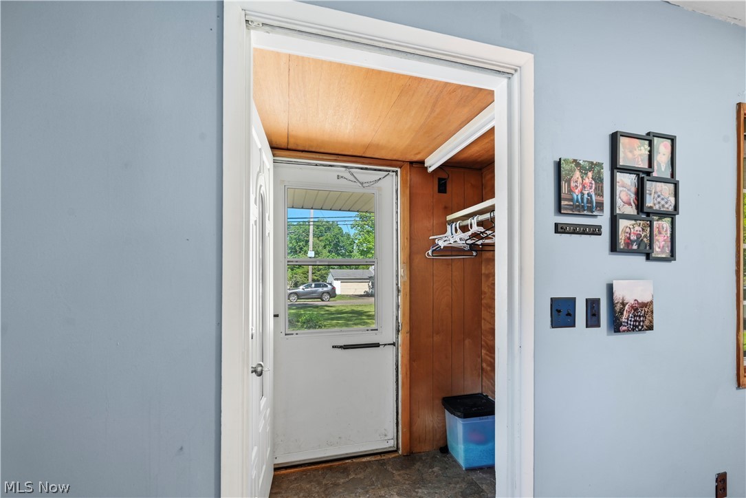 304 Howland Wilson Road NE Warren OH 44484